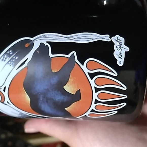 Native Art Signned Mug & Beautiful Black Wedge Sandals - Picture 8 of 9